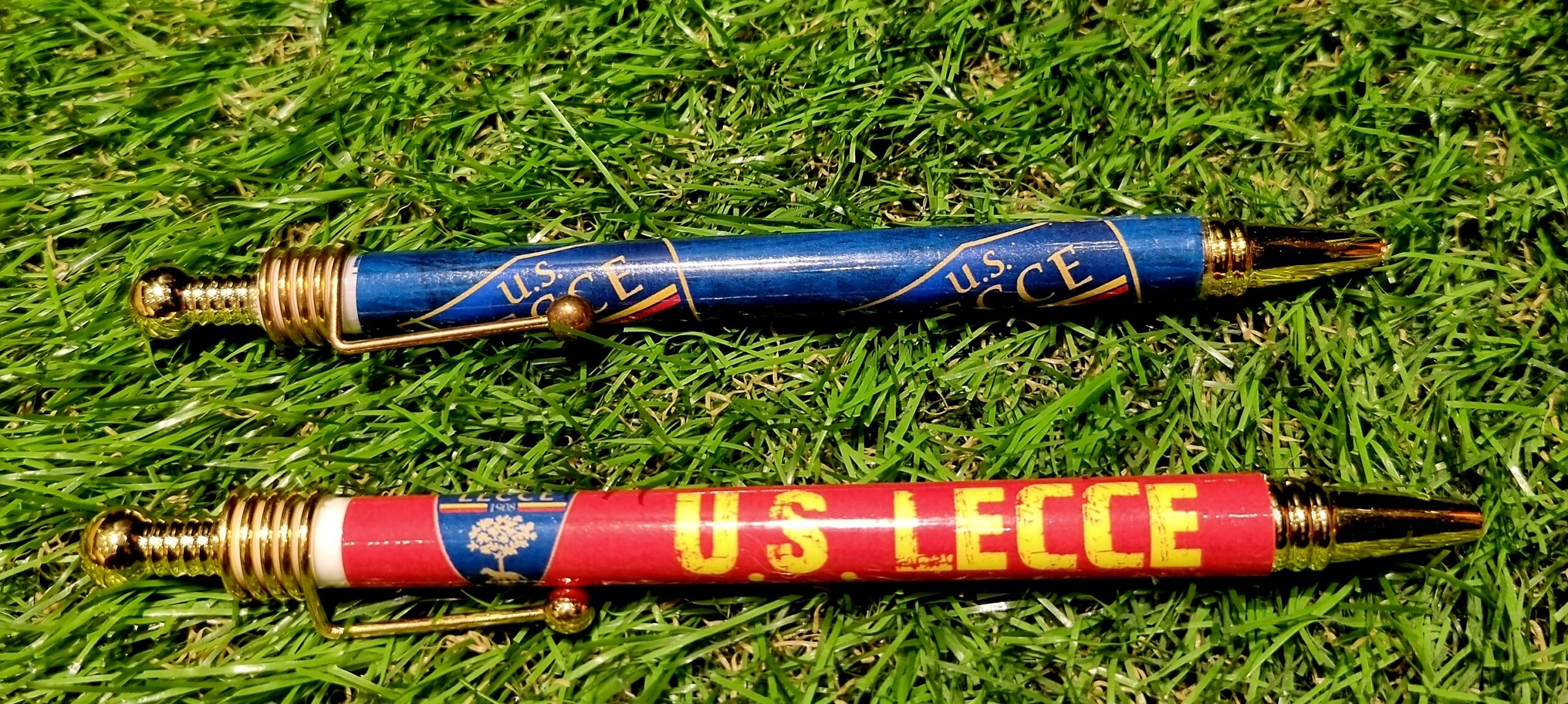 U.S. LECCE – PENNA GRAFICA ROSSA O BLU UFFICIALE