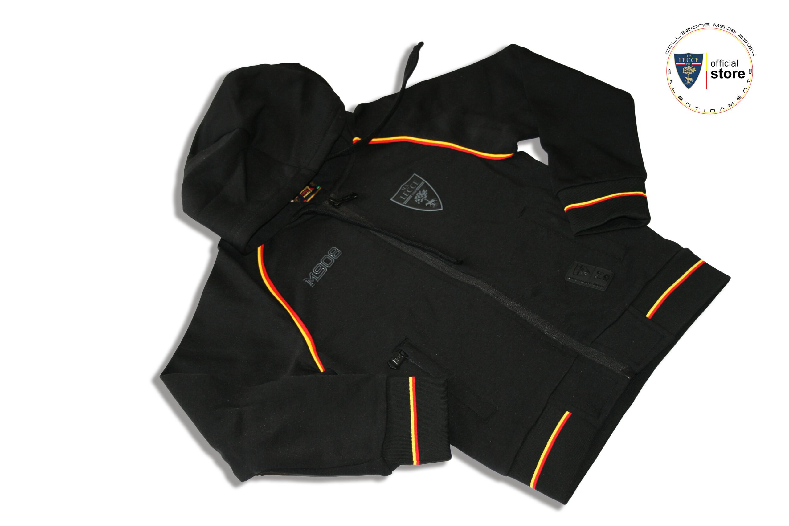 M908 – FELPA COTONE GIACCA TUTA ZIP+CAPPUCCIO NERA U.S.LECCE CALCIO PROFILO GIALLOROSSO – BAMBINO